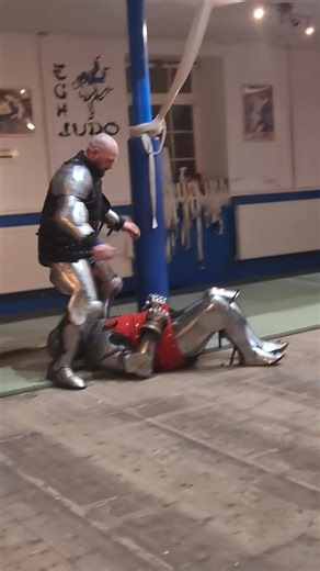 big scary metal men #buhurt #armour #medieval #knight #medievalcombat