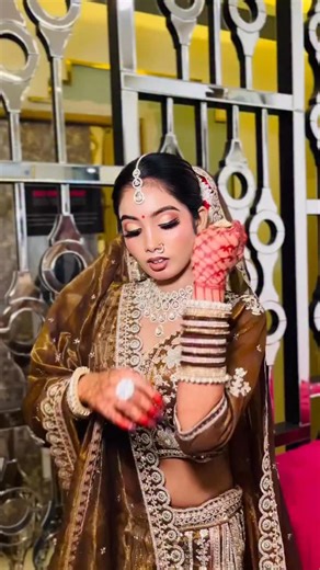 itz__mussu😎🦁 on Instagram: "MUA @_the_glam.lab_ #makeup #makeuptutorial #mua #trendy #viralrëëls"