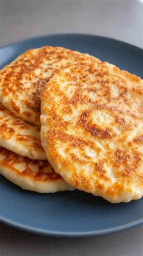 free-sugar 2-Ingredient Cottage Cheese Skillet Flatbread Soft, chewy, and ridiculously easy, this quick flatbread comes together fast and cooks in one skillet for an instant wrap or dipper. ​ It’s perfect for busy days when you need “bread vibes” without a long recipe. ​ Ingredients Flatbread dough (free-sugar) 1 cup cottage cheese (full-fat for best texture) ​ 1 cup self-rising flour ​ Optional Pinch of salt ​ Garlic powder or Italian seasoning Olive oil (for brushing) Steps to Create Make the 