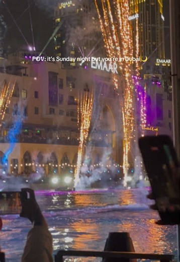 Experience the NYE Celebration at Dubai Fountain