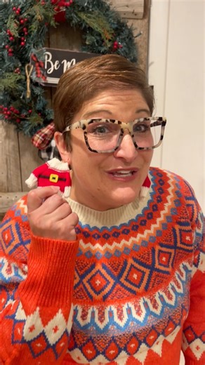 2.3M views · 54K reactions | This is what it's like when your wife thinks Halloween is just the pregame for Christmas. All of the November 1st Christmas decorators out there raise your hand ️ #HalloweenTree #ChristmasVibes #happywife #EarlyDecorator #SpookyToSparkly | That Dad Blog Videos | Facebook