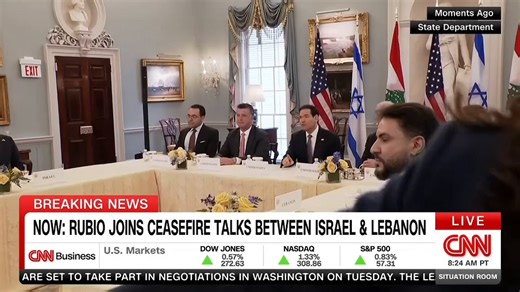 🚨BIBLIQUE! Marco Rubio VIENT D’ENTRER DANS L’HISTOIRE ! Rien ne pourra arrêter l’élan vers une paix véritable et durable entre tous les peuples de notre belle planète. 🌍Il a réussi à faire asseoir Israël et le Liban à la table des négociations pour discuter de paix, directement, pour la première fois depuis plusieurs DÉCENNIES.Cet homme fait bien son travail. 🇺🇸RUBIO, au centre de la salle :« Il s’agit de mettre fin de manière permanente à 20 ou 30 ans d’influence du Hezbollah dans cette par