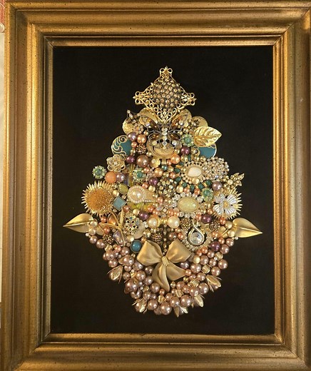 Vintage Jewelry Christmas Tree Art-gold Wooden Frame - Etsy