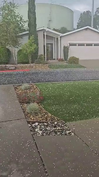 Dime to quarter size hail hits Sonora