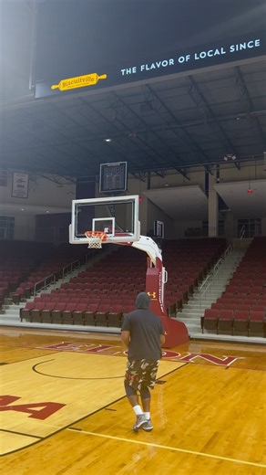 Michael Brewington on Instagram: "TICKLE THE TWINE ‼️😂 #basketball #ballislife #hoopersofinstagram #bball #basketballtraining #basketballtrainer #hoopers"