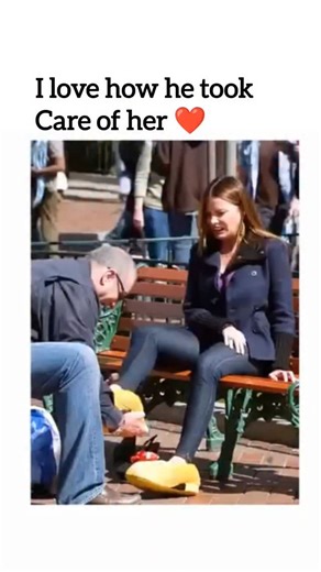 Movies Byte on Instagram: "📺 Title: Modern Family (2009–2020) ⭐ Genre: Sitcom | Comedy | Mockumentary 📀 Seasons: 11 Seasons 🎭 Starring: Ed O’Neill, Sofía Vergara, Julie Bowen, Ty Burrell, Jesse Tyler Ferguson, Eric Stonestreet, Sarah Hyland, Ariel Winter, Nolan Gould, Rico Rodriguez 🎥 Creators: Christopher Lloyd, Steven Levitan 📡 Streaming On: Hulu, Disney+ (region-dependent), ABC platforms 📚 Storyline: Modern Family is a heartwarming, hilarious mockumentary-style sitcom that follows the e