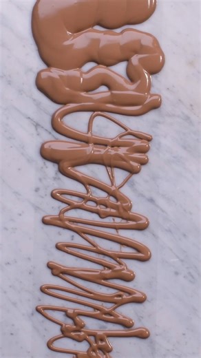 Make edible tree bark out of melted chocolate! 🍫🌳 | So Yummy