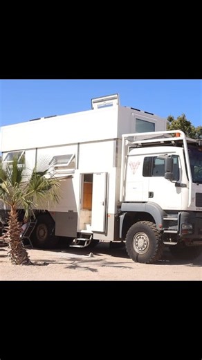 This overland truck has a GORGEOUS kitchen 🤩 Need Lithium Batteries, Solar Panels or an inverter for your rig?! https://signaturesolar.com/?ref=mobiledwellings has the best prices and you can get $50 off with my code "MOBILEGET50" at checkout! | Mobile Dwellings