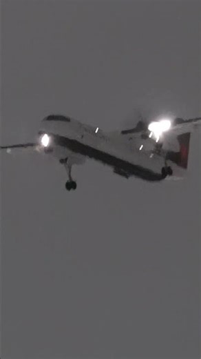 Air Canada Dash 8-400 Night Landing from Timmons #shorts #plane #aviation