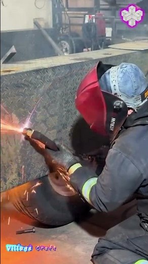 プラズマ切断機の驚異の加工！トラック用タイヤ模様鋼板が一瞬で切り出される🔥⚙️