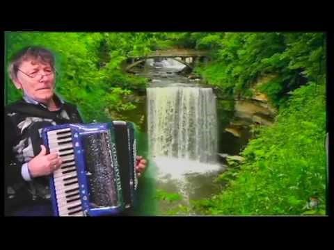*UNE VALSE AU BORD DE L EAU -( LA CASCADE )--jean claude 898