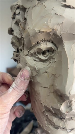 Sculpting a Clay Face: Step-by-Step Tutorial