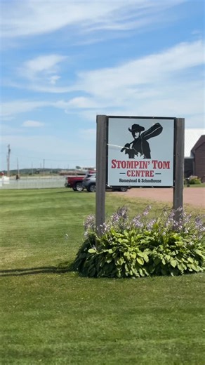 There’s so much to see and do at the Stompin’ Tom Centre in Skinners Pond! 🇨🇦 Learn all about this Canadian legend and enjoy the sight and sounds of the entire Centre. Make sure you stop by the Black Hat Take Out for a snack during your visit. They’re open every day from 11am-7pm until early October. Add this Canadiana stop to your PEI itinerary! | Prince Edward Island Tourism