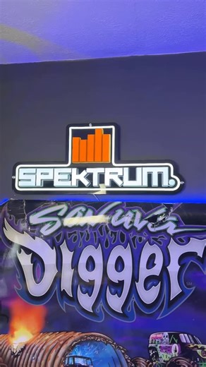 CCxRC on Instagram: "Studio got a new sign to shine as we talk about RCs! These signs that Horizon Hobby are selling are really nice quality and crazy bright! They are such a fun way to light up and decorate a hobby room. Need to still get the Pro-line and Losi one. #spektrumrc #horizonhobby #rc #rclife #hobby #mancave #hobbyroom #office #neonlights"