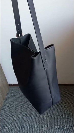 Minimalist Black Leather Tote You’ll Use Every Day