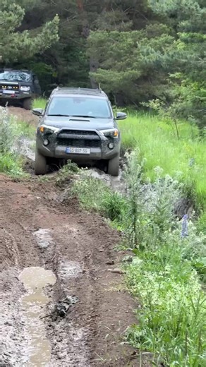 Toyota 4Runner Off-Road Adventure in Deep Mud