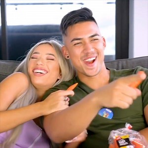 3M views · 19K reactions | RELATIONSHIP GOALS! ❤️ (Expectations VS Reality) | Jamie Zhu | Facebook