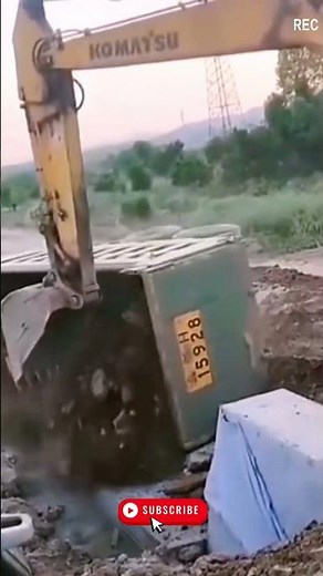 Dangerous Idiots Fastest Truck & Heavy Equipment Disasters | Extreme Oversized Transport Fails #2