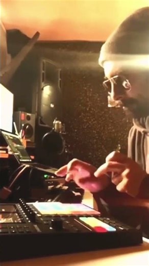 #maschine jam #guitar #beats #live #love #music #producer #guitarplayer #beatmaker #improvisation