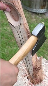 How to carve a spoon using hand tools #woodcarving #asmr #spooncarving #woodworking #axe