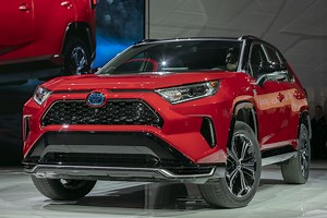 The Toyota RAV4 Hybrid Might Be a Better Buy Than the RAV4 Prime