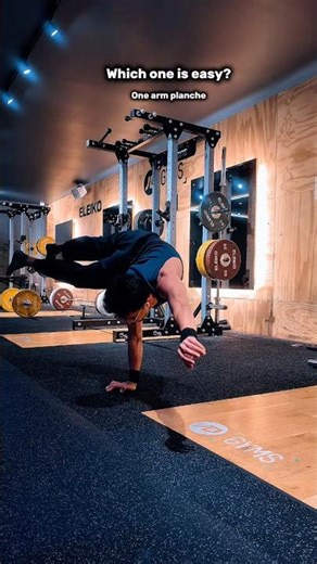 This planche transition took me YEARS to control 😳🔥 #calisthenics #planche #reaction #shorts