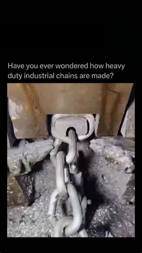 Explaining Everything | Facts | History on Instagram: "@explainingnuggets teaches you something NEW everyday day 🧠💫 Chains are linked series of metal rings or loops that are connected to form a flexible, strong line. They are used in countless applications, from lifting heavy objects with cranes to securing bicycles or anchoring boats. The strength of a chain depends on the material (usually steel or alloy), the thickness of the links, and the way the links are shaped and welded. Chains can be