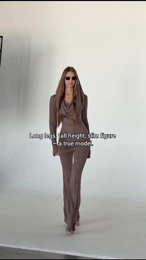 Long Legs, Tall Height, Pure Model — Andreana