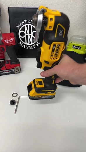 😍🔥 DeWALT Oscillating Multitool Hack! 💪 #masteringmayhem #DEWALT #dewalttools #dewalttough #hack #hacks #lifehacks #savetime #savemoney #tools #toolsofthetrade #toolsforlife #powertools #powertoolsarefun #FYI #20v #cordless #cordlesstools | Mastering Mayhem