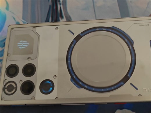 红魔11pro ，cfm生化模式帧率测试