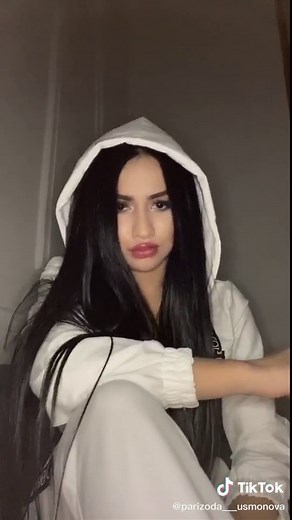 Stylish White Hoodie and Pants Outfit Inspiration