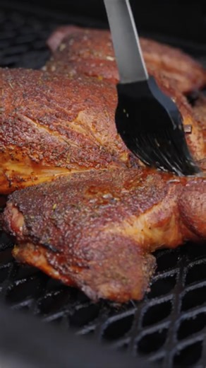 Juicy smoked turkey with crispy skin: My go-to recipe