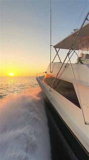 4.5K views · 180 reactions | A beautiful day of tuna fishing aboard the @fishinfannatic charter boat out of Wanchese. In total we hooked into 4 tunas. Got 1 yellow fin on board, released an over size blue fin, and two blue fins snapped out 400lb leaders. Fishin Fannatic Sportfishing in OBX Fishin Fannatic Sportfishing in OBX | Wes Snyder Photography | Facebook