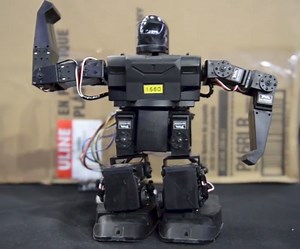 Humanoid Robot Mimics Human