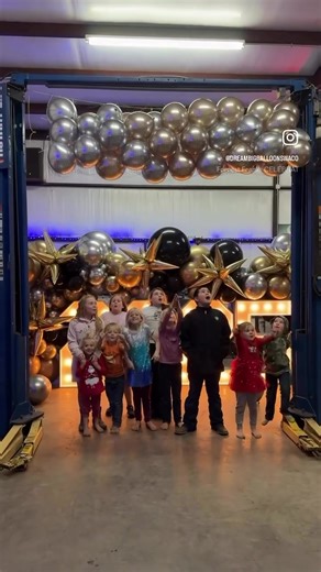 POV: you rang in 2026 with a balloon drop made just for you 🎊✨ If you’re dreaming about a moment like this for your New Year’s Eve celebration… head to 🔗 DreamBigBalloonsWaco.com • #balloondrop #nyeballoons #newyearseveballoons #balloondelivery #dreambigballoonswaco