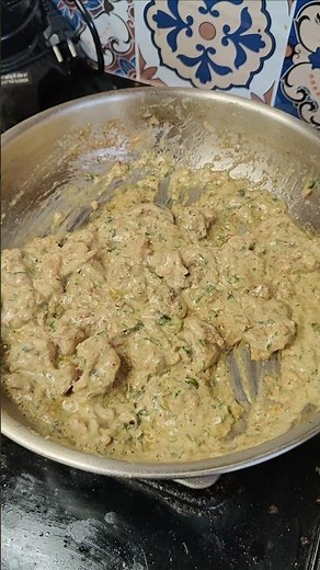 Making prawns in creamy white sauce 🍤 #shortsvideo