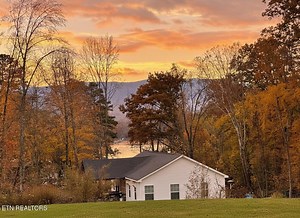 1576 Old Chisholm Tr, Dandridge, 37725