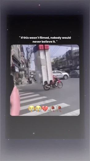 Uncrustamemes on Instagram: "🛵 Interesting fact: Motor scooters are designed for simplicity and ease of use. With automatic transmissions and step-through frames, they’re especially beginner-friendly compared to traditional motorcycles. They’re extremely practical in cities. Scooters are fuel-efficient, easy to park, and perfect for short commutes, which is why they’re so popular in crowded urban areas around the world. Motor scooters also have built-in convenience. Under-seat storage, f