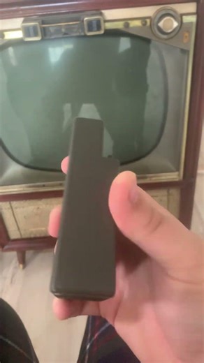 1957 “clicker” remote! One of the first Tv remotes #retro #vintagevoltage #crtv #vintagetechnology