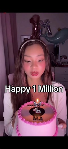 Celebrating 1 Million Followers: Queenie’s Milestone