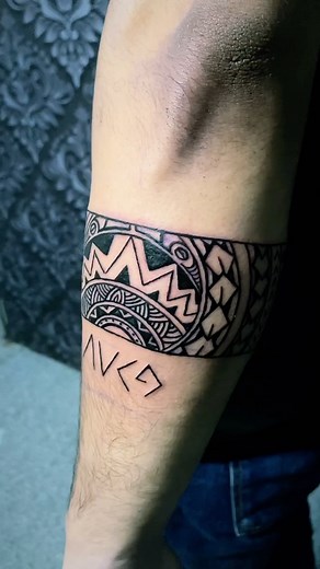 Band tattoo done few months ago for our special client from phagwara . Call 9464550001 for inquiry #tattoo #band #blacktattoo #armtattoo #bandtattoo #polynesiantattoo #mdtattooz #phagwara #punjab #iahq #realboss | MD Tattooz