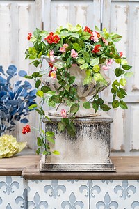 Vintage Distressed Flower Pot Rustic Metal Urn Planter Pot on Square Base Shabby Chic Garden Urn Garden Decor Plant Lover Gift - Etsy