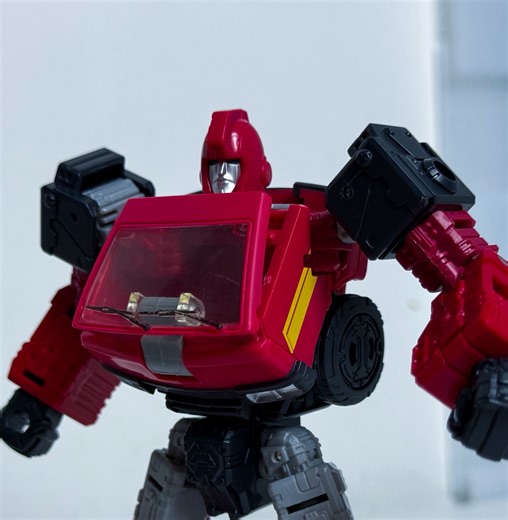 14K views · 340 reactions | Transformers Earthrise Ironhide. #EarthriseIronhide #Transformers #Ironhide #Autobots #ToyPhotography #WarForCybertron #AutobotAlliance #CollectibleFigures #TFEarthrise #MoreThanMeetsTheEye #fblifestyle | Chopper’s Toys | Facebook