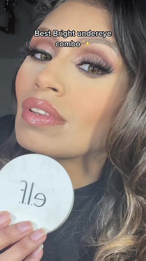 The @elfcosmetics powder foundation and powder puff together is the brightest undereye ever! #brightundereye #undereyehack #flawlessundereye #creaselessundereyes #weartogether #affordablemakeup #affordablesettingpowder