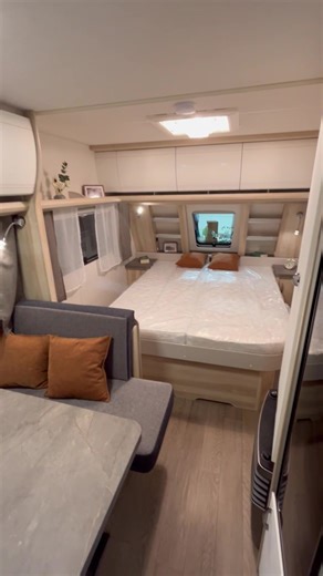 Plus que 2 jours pour profiter des nouveautés 2026 sur le stand #caravane Hobby au Salon des Véhicules de Loisirs #lebourget Hall 2B Stand B4 #foireexpo | HOBBY Caravanes France