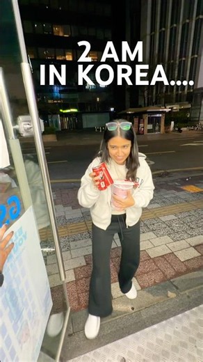 I WENT TO A KOREAN CONVENIENCE STORE AT 2 AM…. 😳🍜💕