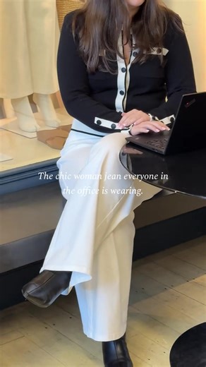 The White Classique Jean might be our new head office uniform, and here’s why: ✨ Everything we love about our iconic Bengajean®, reimagined in a modern five-pocket jean. ✨ The wide leg is cut to elongate the body, slimming the hip and waist for an effortlessly flattering fit. ✨ Pocket construction creates a supportive front frame for an extra layer of control. ✨ Polished enough to dress up, comfortable enough for all-day wear — a true wardrobe staple. #womensjeans #dayintheoffice #blueillusion