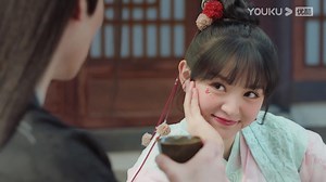 I tried to use a honey-trap to touch the handsome man, but he didn't buy it. 📺Watch【Ms Cupid in Love】on YouTube👉 https://youtu.be/8buJSxpzT4M Join YOUKU YouTube Membership to watch more episodes in advance 👉 http://bit.ly/youkumembership Shop officially licensed merch of your favorite YOUKU programs: https://bit.ly/KOITAKEfb #YOUKU #优酷 | Youku