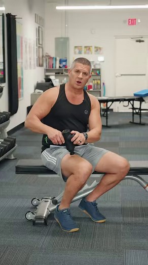 Stop using a massage gun incorrectly ‼️🤔 If you’ve been using a massage gun to address knee pain, you might want to reconsider your approach. Contrary to popular belief, simply using the gun on your knee may not be effective. Instead, it’s crucial to target specific areas to address the root of the problem.‼️ Many knee issues stem from tightness in the tendons surrounding the knee. To effectively alleviate this tightness, it’s essential to move fluid towards the heart, rather than away from it.