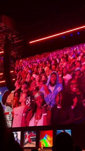 Chris Brown's Breezy Blue Hoodie Dance Moves